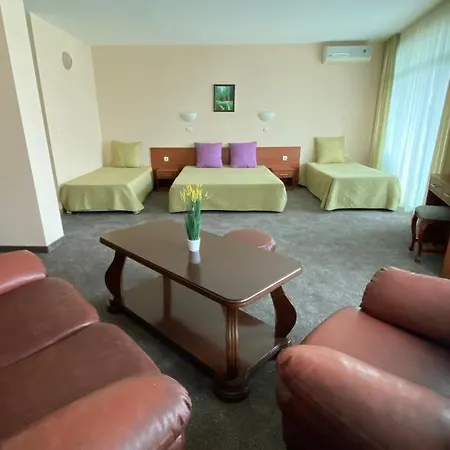 L&b- Free Parking サニービーチ