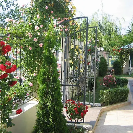 ホテル L&b- Free Parking 3*