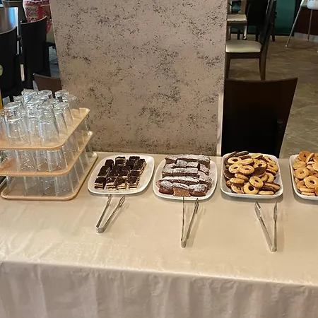 ホテル L&b- Free Parking 3*