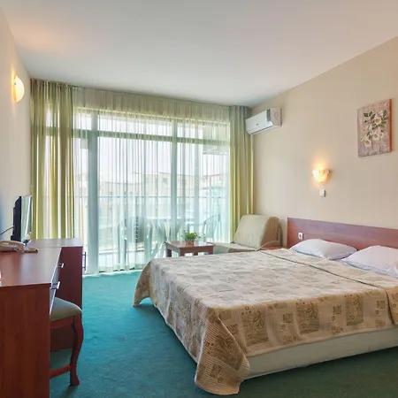 ホテル L&b- Free Parking 3*