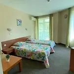 L&b- Free Parking Hotel