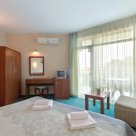 L&b- Free Parking 3*