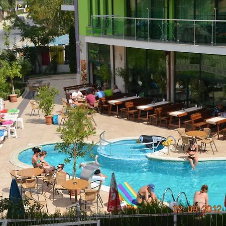 L&b- Free Parking Σάνι Μπιτς