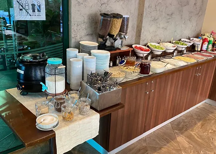 Szálloda L&b- Free Parking Napospart