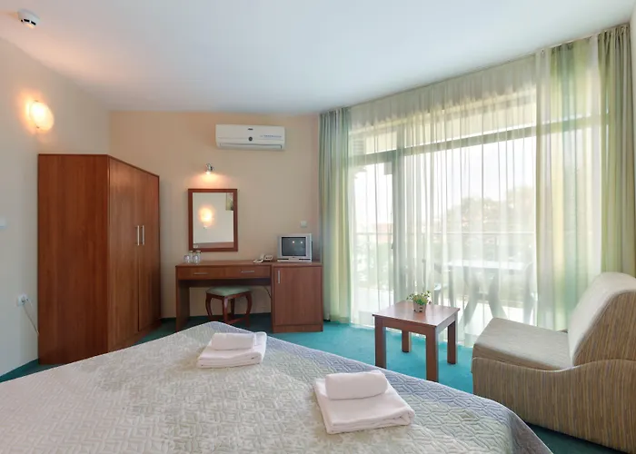 L&b- Free Parking 3*