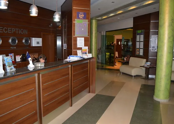 Ξενοδοχείο L&b- Free Parking