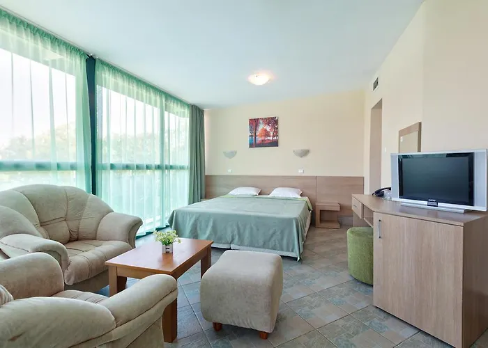 L&b- Free Parking 3*