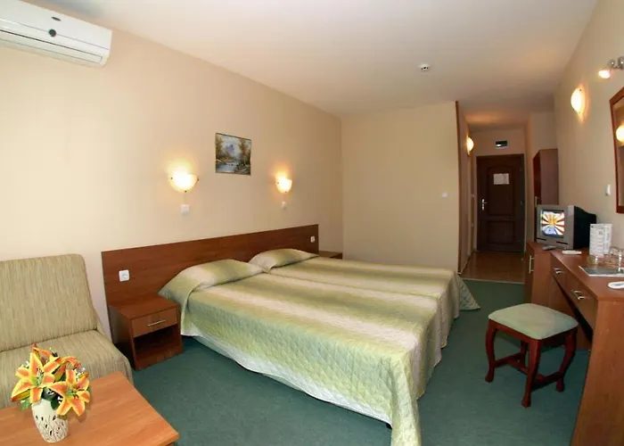 Ξενοδοχείο L&b- Free Parking