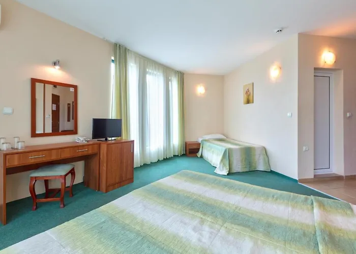 Ξενοδοχείο L&b- Free Parking 3*