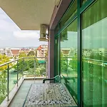 L&b- Free Parking Hotel