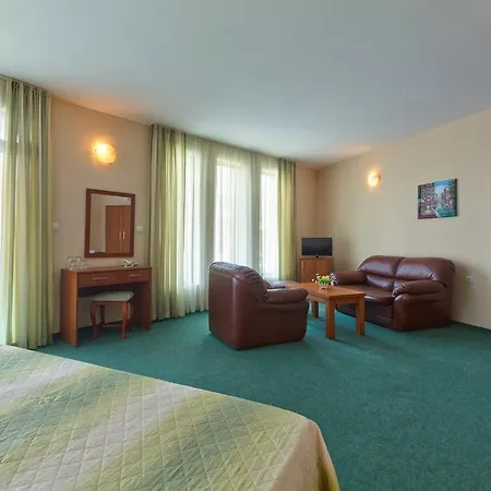 Szálloda L&b- Free Parking Napospart