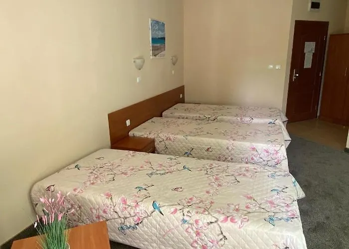 Отель L&b- Free Parking 3*