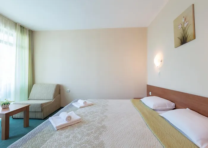 L&b- Free Parking Отель 3*